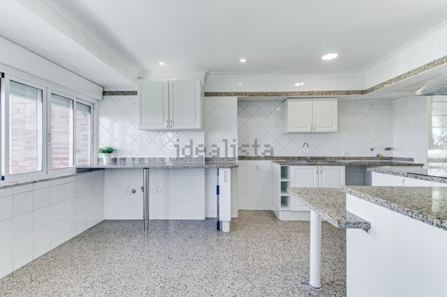 公寓 t4出售在Rua Cidade da Praia, 371 - 厨房