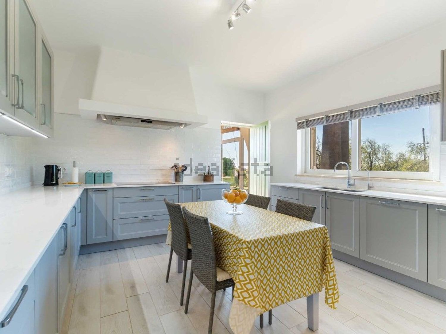 小楼房或独栋别墅出售在 Centro de Guia - 厨房