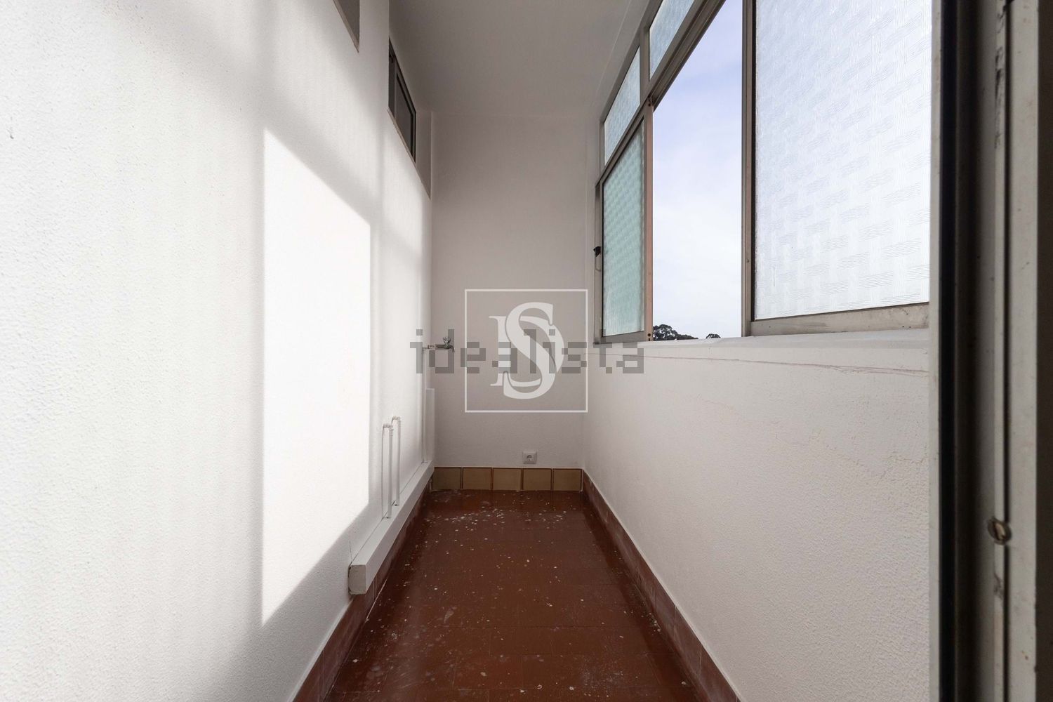 公寓 t3出售在Estrada do Olho de Água, 83800320 - 过道