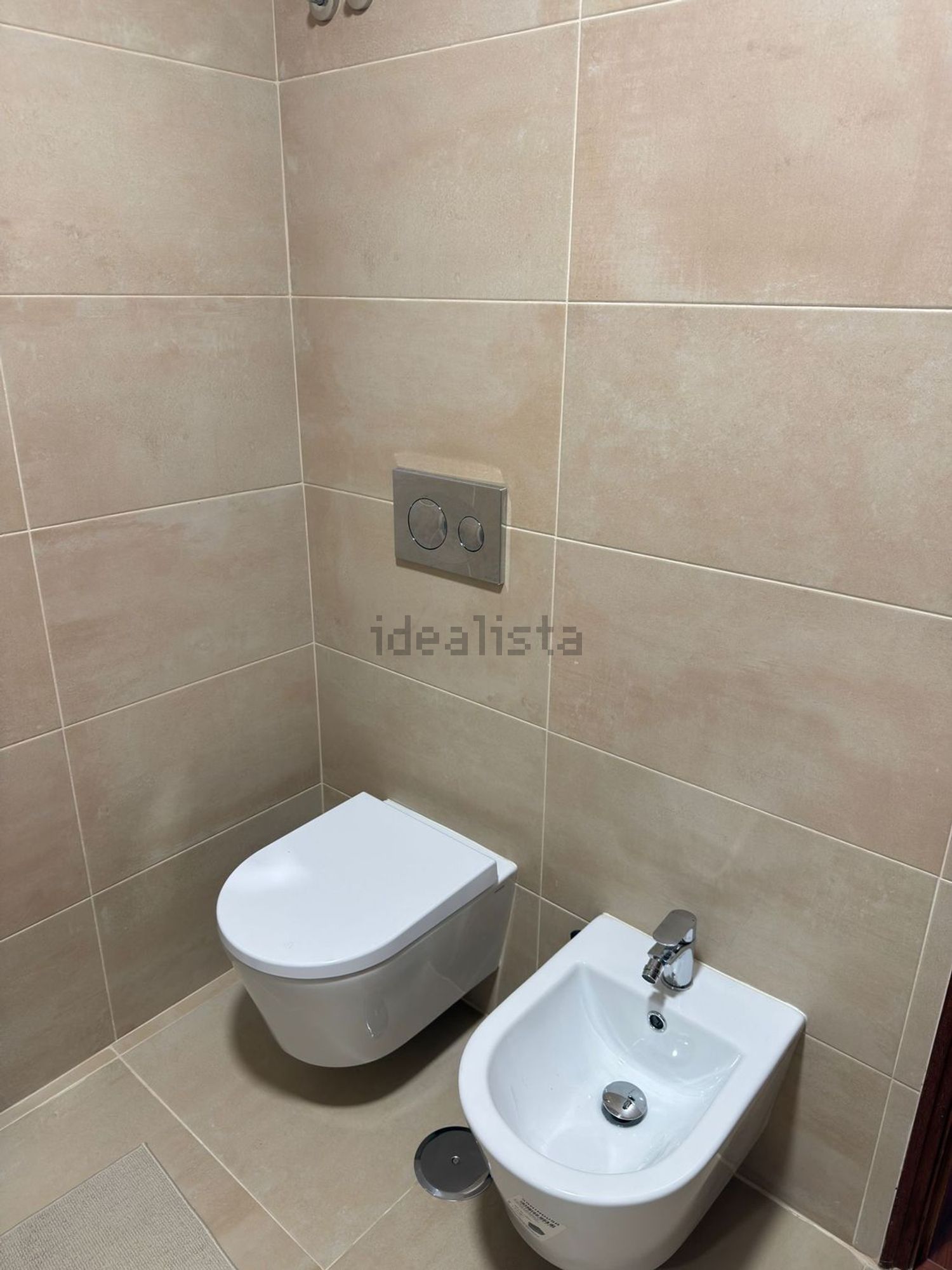 出租公寓 t1在 Parque Delfim Guimarães, 9 - 卫生间