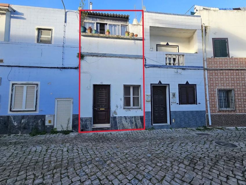 小楼房或独栋别墅出售在Rua Doutor Manuel Arriaga, 43