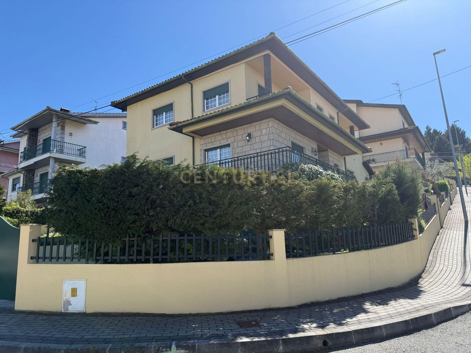小楼房或独栋别墅出售在 Sé - Santa Maria - Meixedo - 外立面