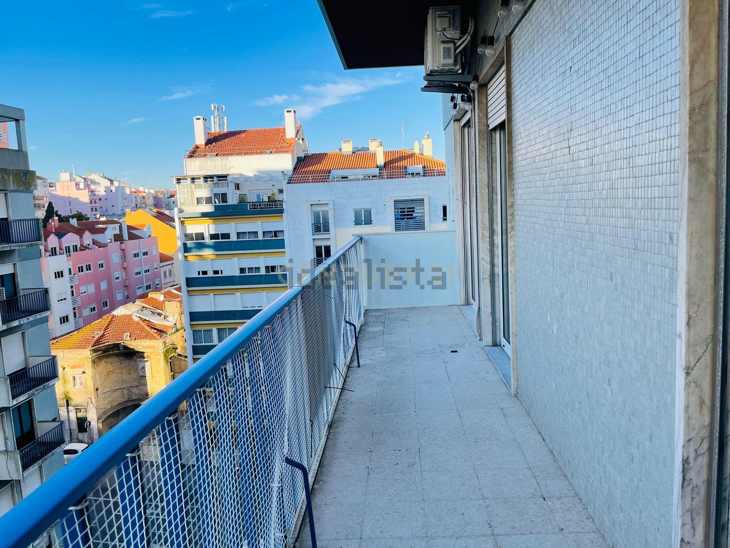 出租公寓 t2在Praça Doutor Ernesto Roma, 7 - 阳台