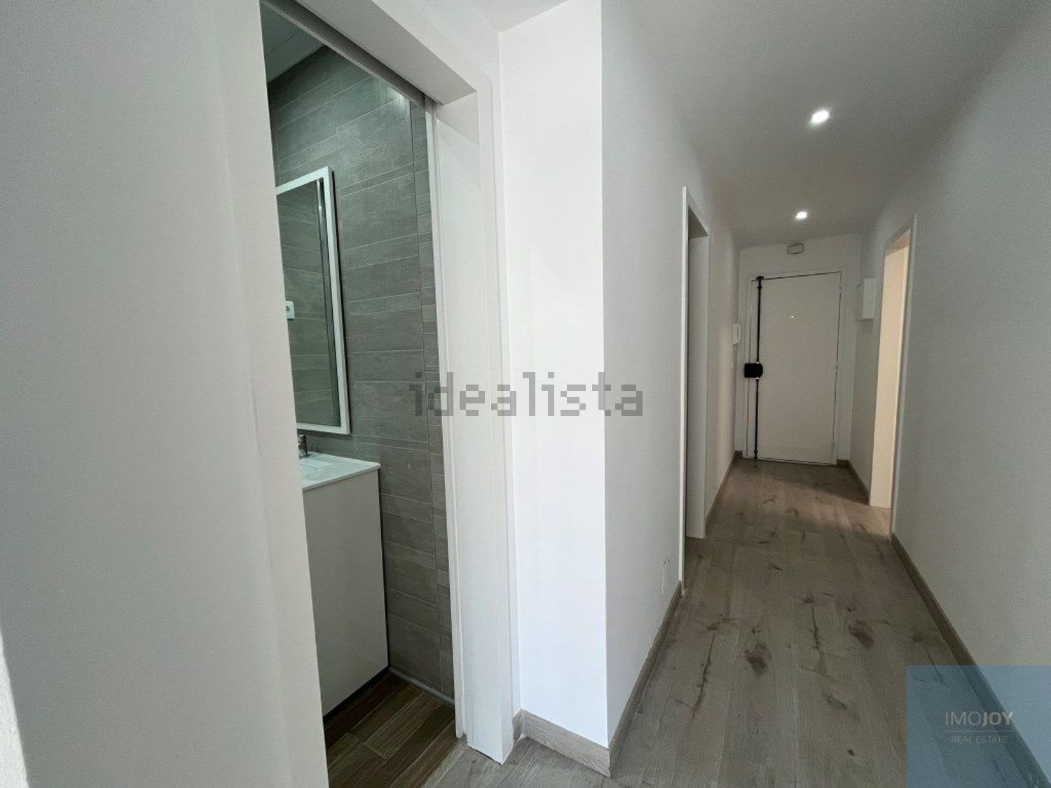公寓 t2出售在Rua Ana de Castro Osório, 10 - 过道