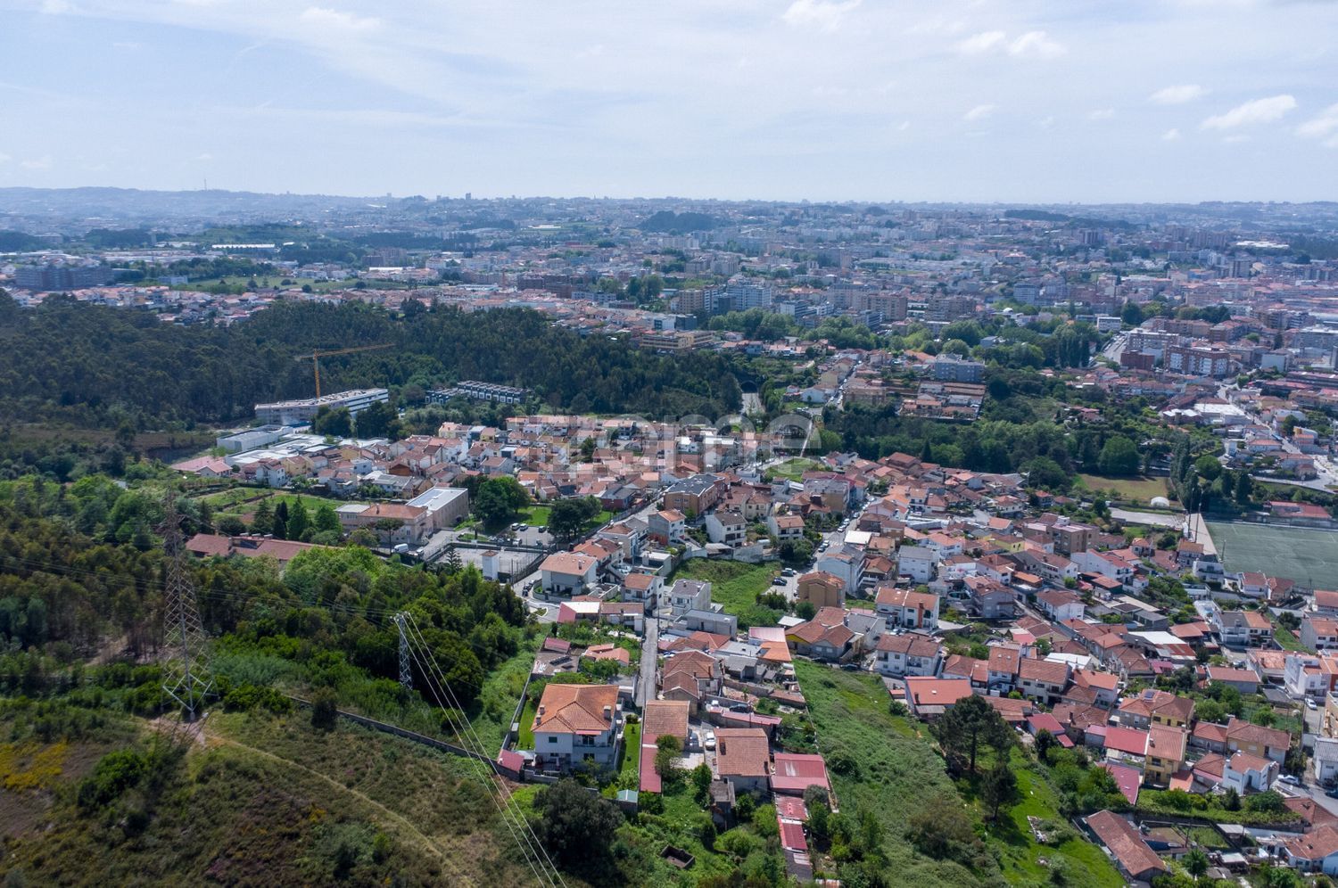 小楼房或独栋别墅出售在 Calçada Capitão Aires Martins, 73 - 详情