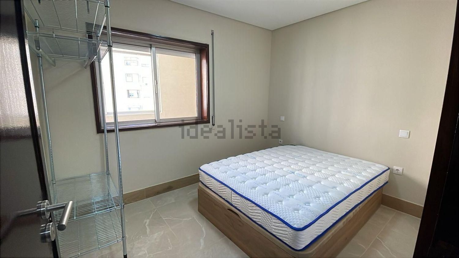 出租房间在Rua Coronel Engenheiro José Luciano da Silva Cravo, 3720 -257 - 卧室
