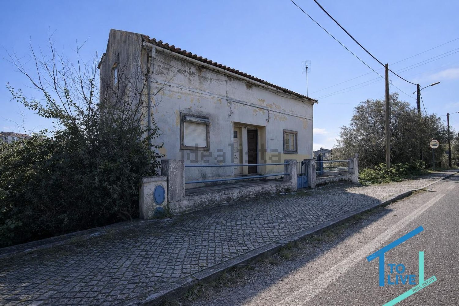 小楼房或独栋别墅出售在 Tomar e Santa Maria dos Olivais - 外立面