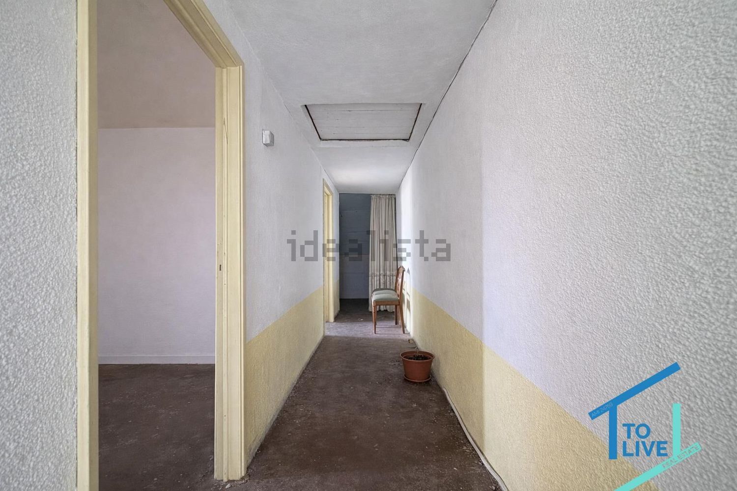 小楼房或独栋别墅出售在 Tomar e Santa Maria dos Olivais - 过道