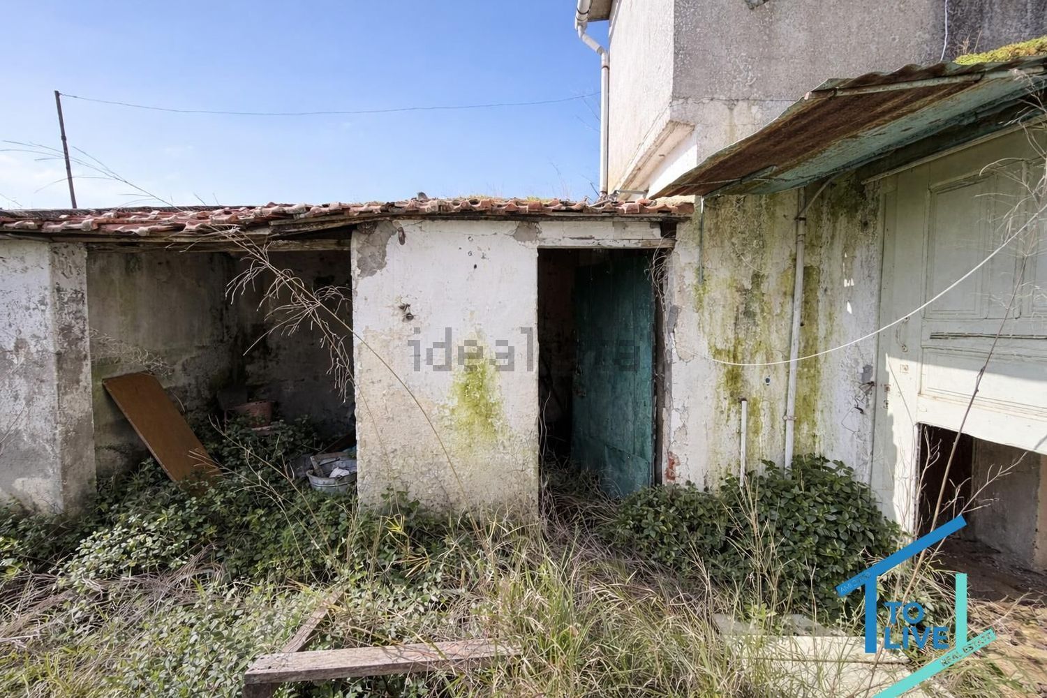 小楼房或独栋别墅出售在 Tomar e Santa Maria dos Olivais - 外立面