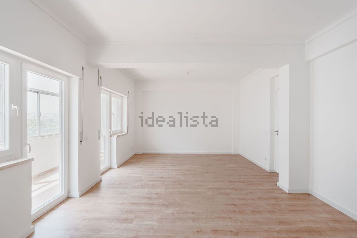 出租公寓 t3在Rua Engenheiro Paulo Barros, 16 b - 客厅