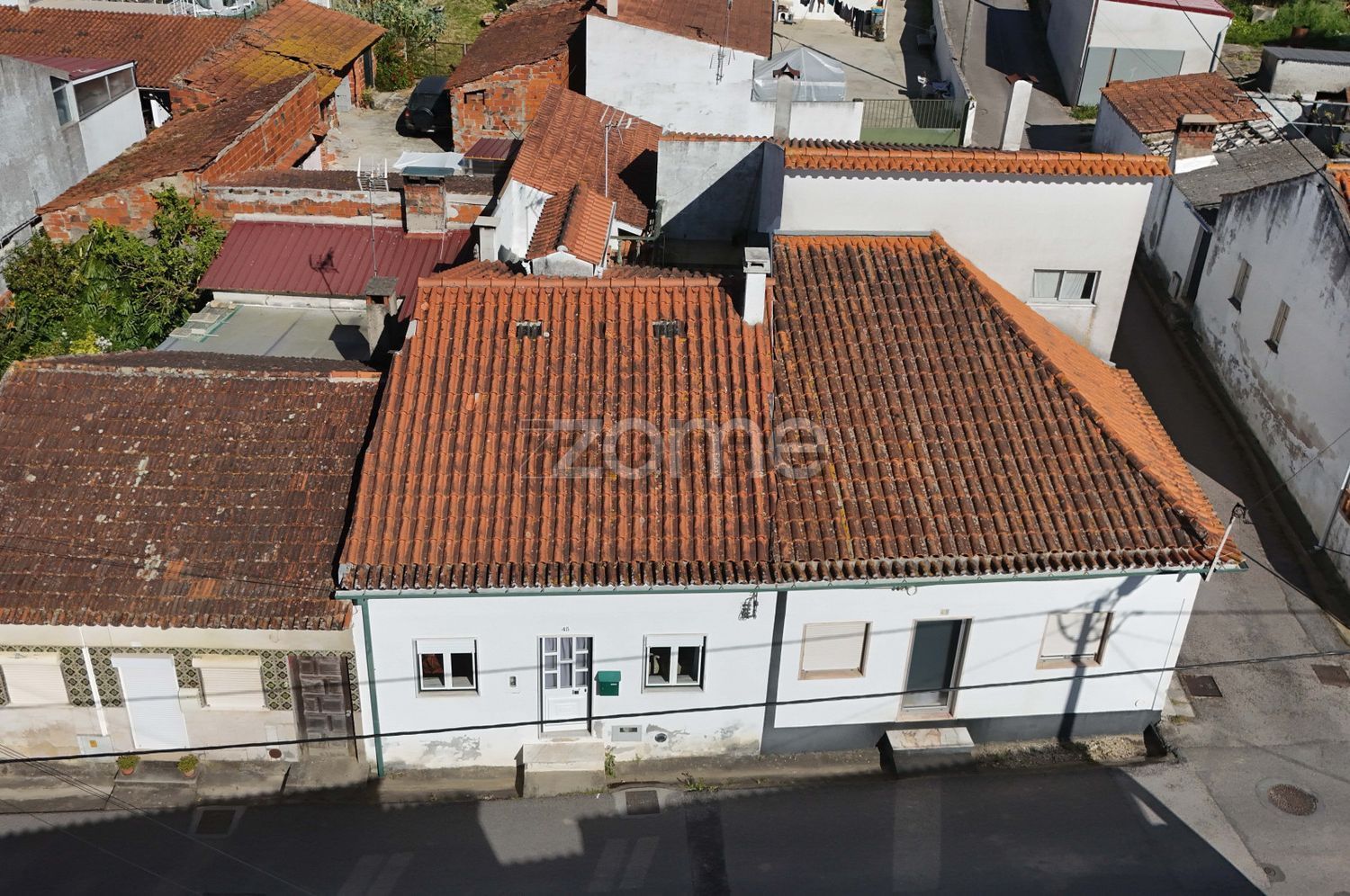 小楼房或独栋别墅出售在Rua João Ferreira Leite, 45 - 详情