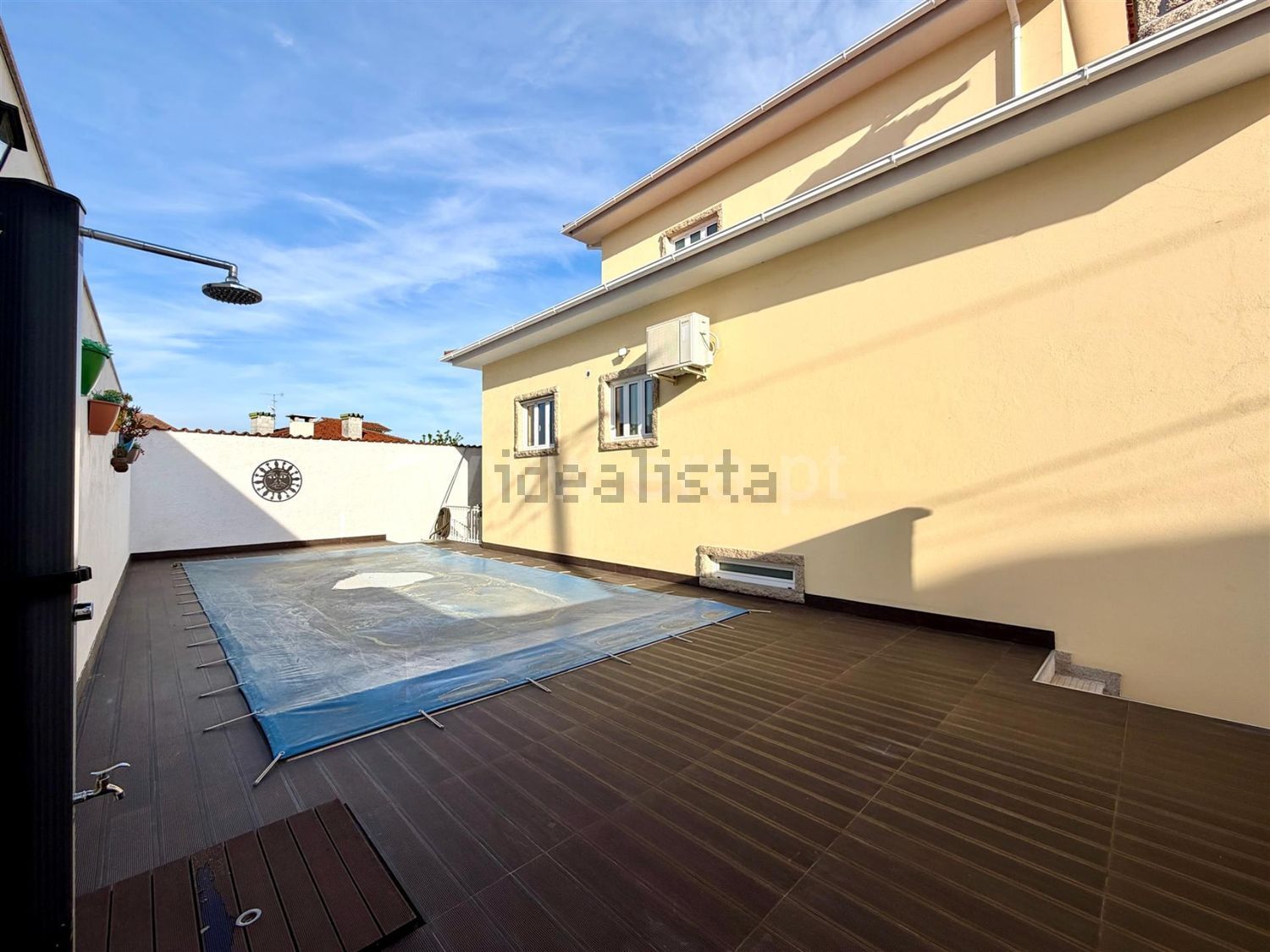 小楼房或独栋别墅出售在Rua Casas dos Montes - 外立面