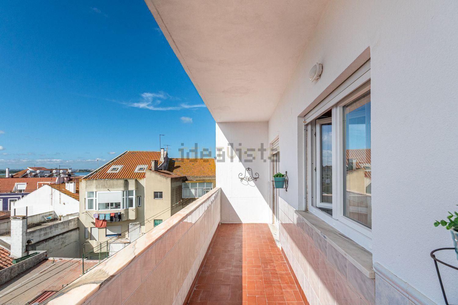公寓 t3出售在Rua Dom Augusto Pereira Coutinho, 6 - 阳台