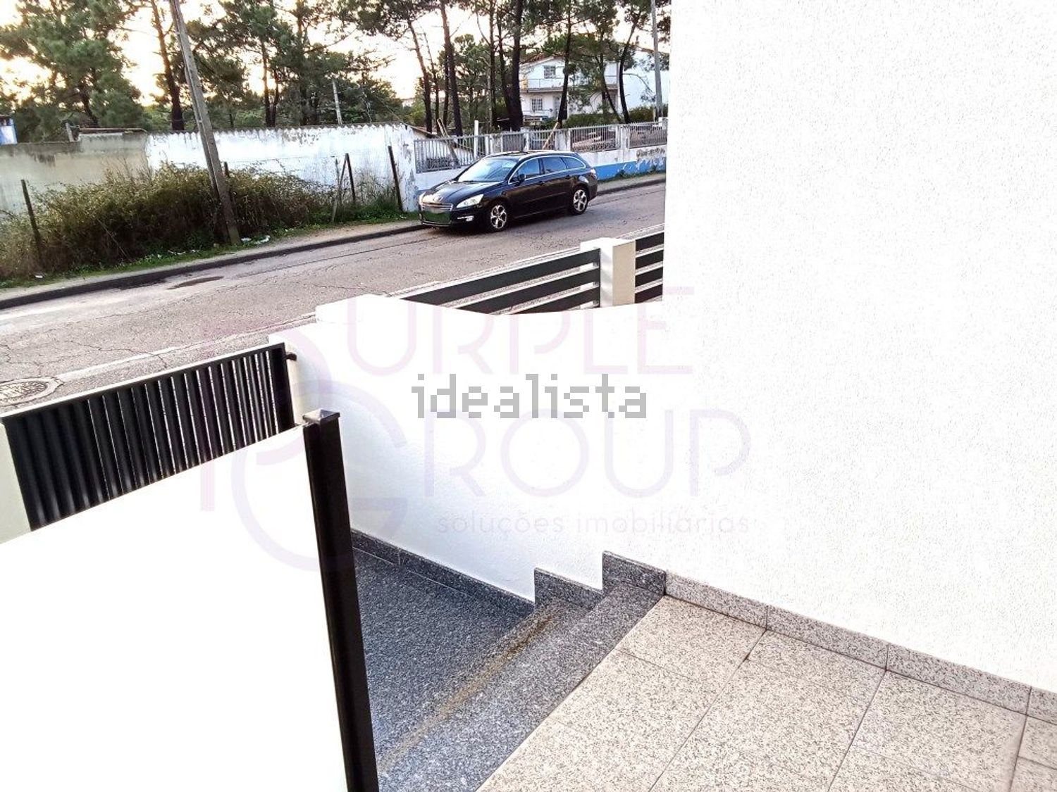 小楼房或独栋别墅出售在 Vale de Milhaços - 阳台