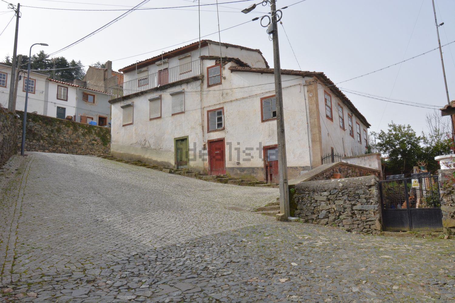 小楼房或独栋别墅出售在 Sé - Santa Maria - Meixedo - 外立面
