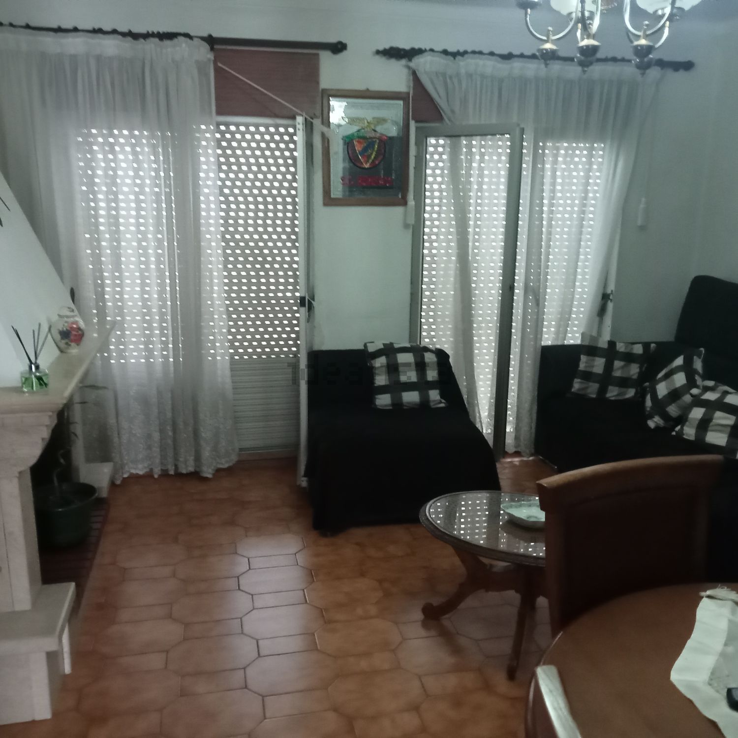 出租房间在Bairro António Sérgio, 2 BairroAntanioSergioBlocoADirei - 客厅