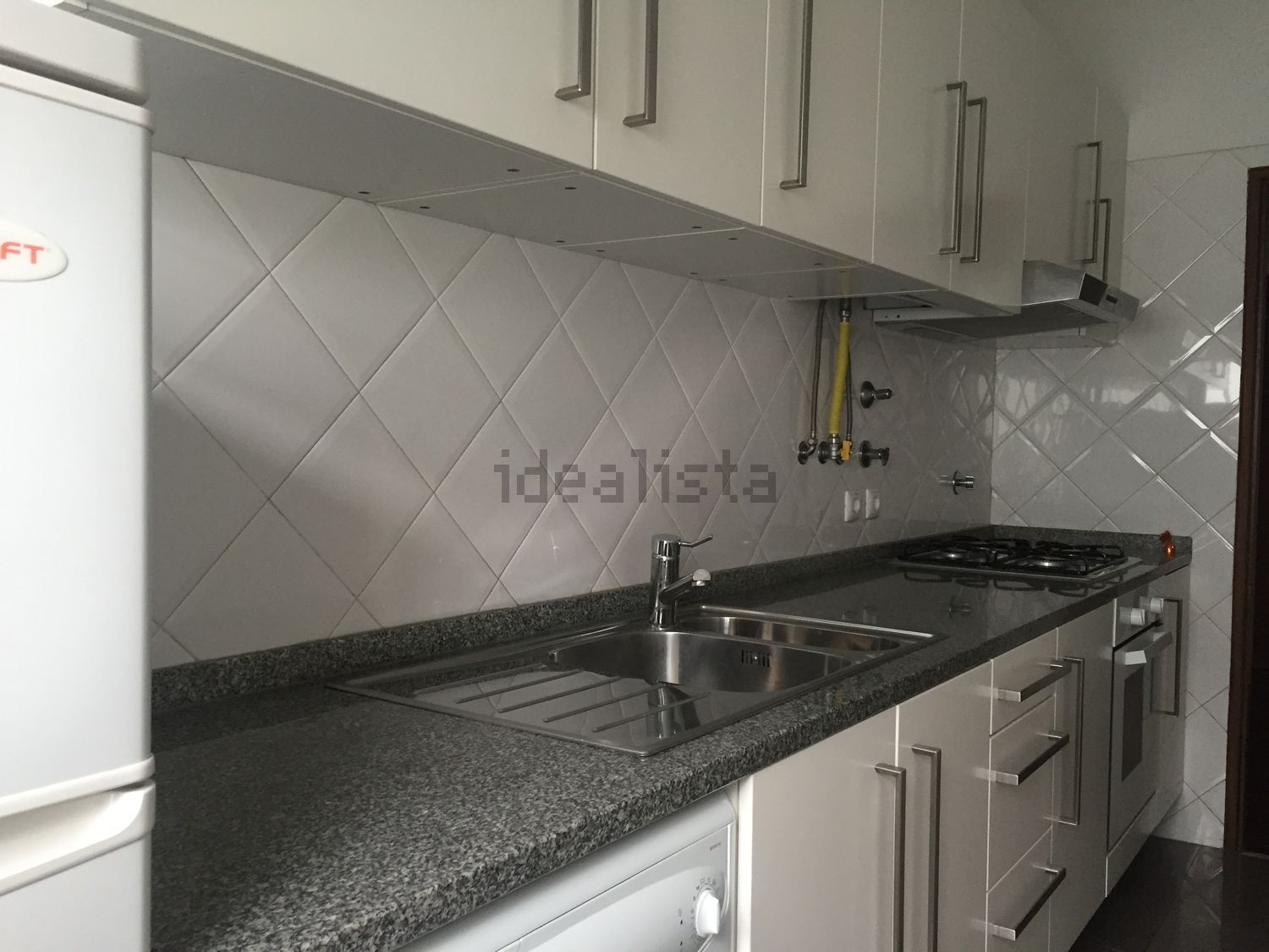 出租公寓 t1在Rua Barão de Sabrosa, 192 - 厨房