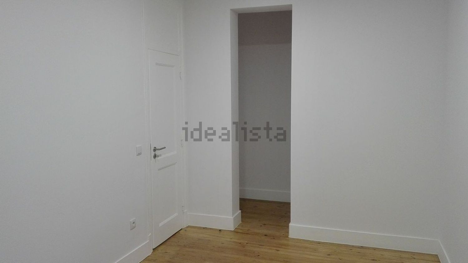 出租公寓 t2在Avenida Almirante Reis, 190 - 卧室