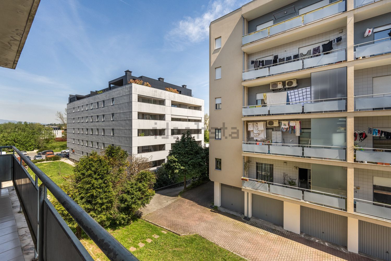 公寓 t3出售在Rua São Salvador de Montélios, 4 RuaSSalvadordeMontliosloteE - 视线