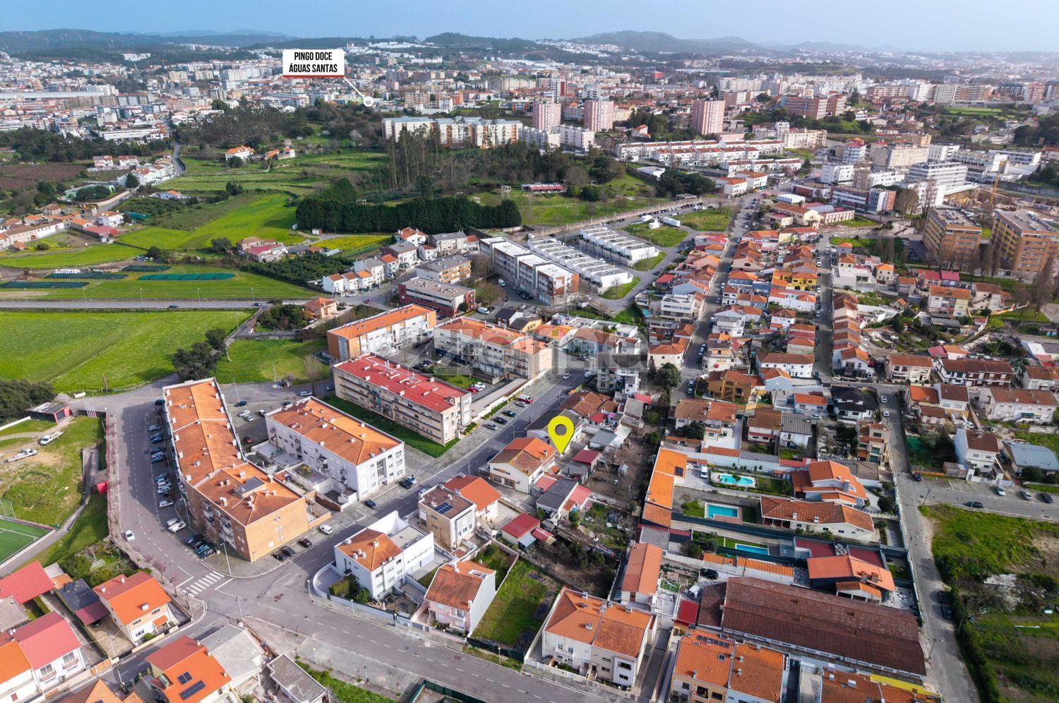 小楼房出售在Rua 1º de Janeiro, 49 - 详情