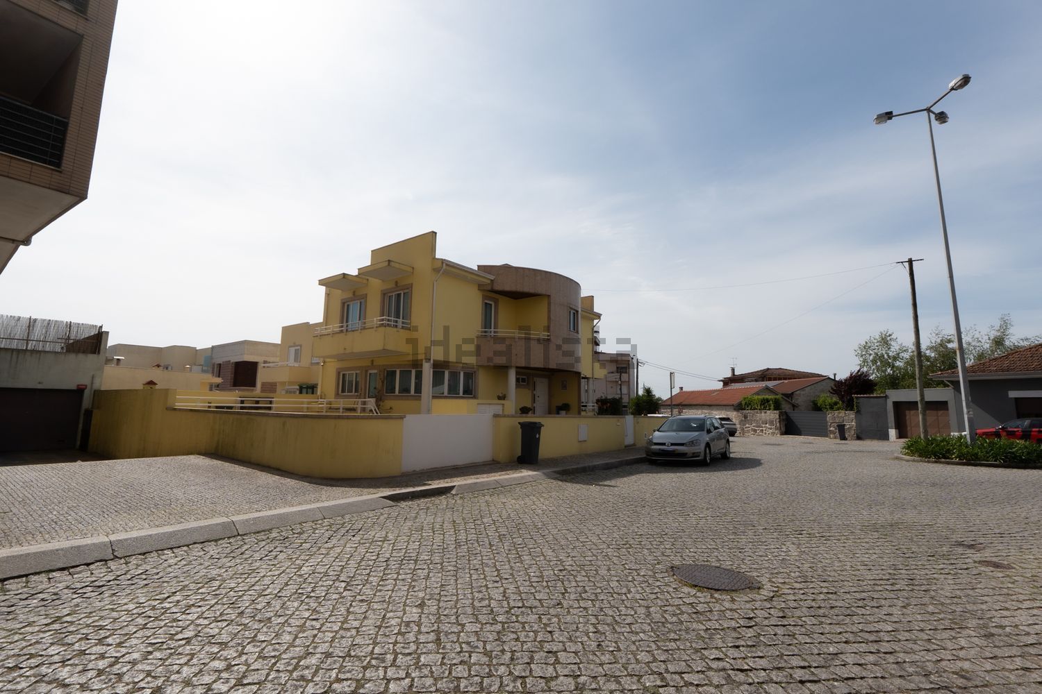 小楼房或独栋别墅出售在Praceta António Gonçalves Lage - 视线