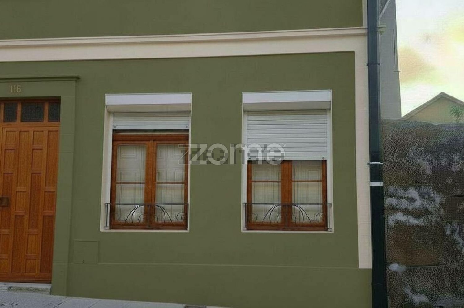 小楼房或独栋别墅出售在Travessa de São Dinis, 72 - 外立面