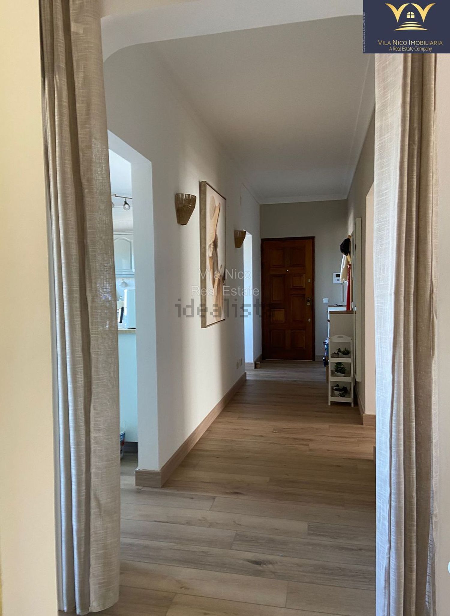 公寓 t2出售在Rua da Quinta do Bispo, 3 - 过道