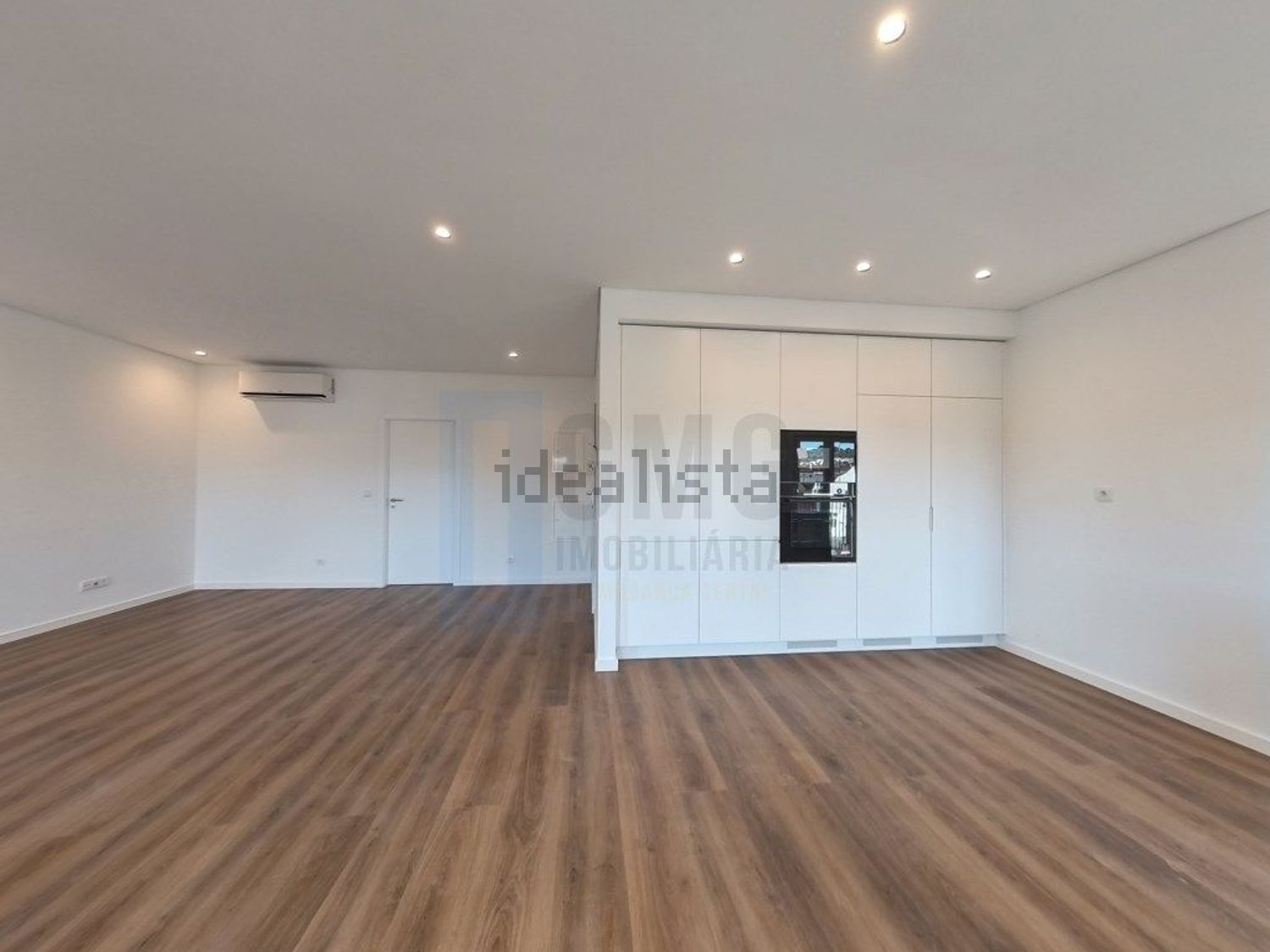 公寓 t3出售在Rua Coronel João Brás de Oliveira, 133 - 客厅