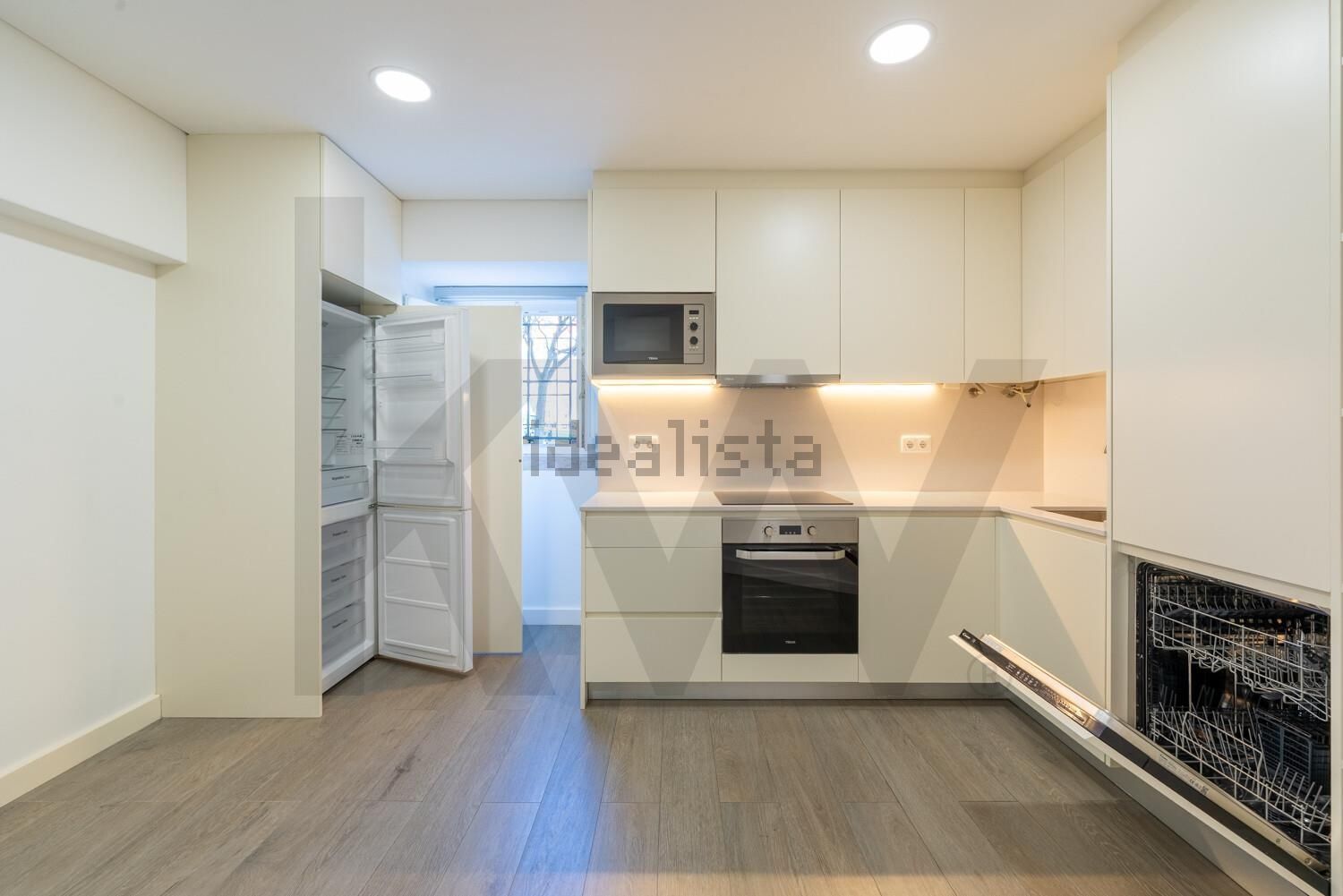 出租公寓 t1在Alameda Dom Afonso Henriques, 39 - 厨房