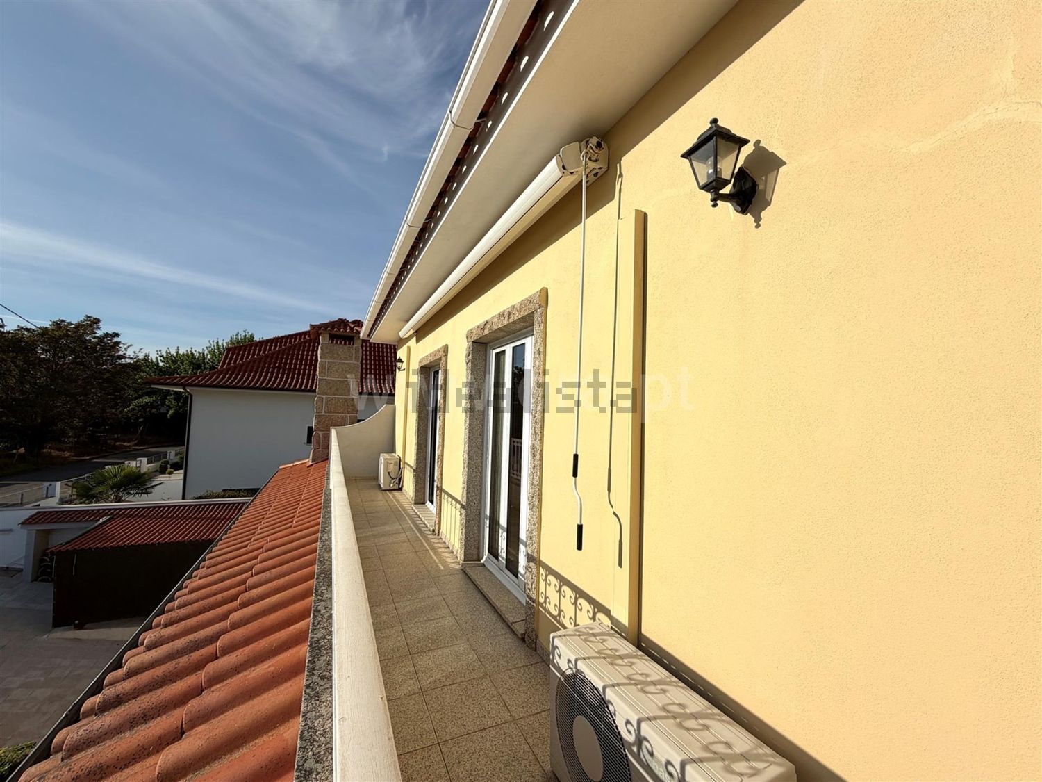 小楼房或独栋别墅出售在Rua Casas dos Montes - 阳台
