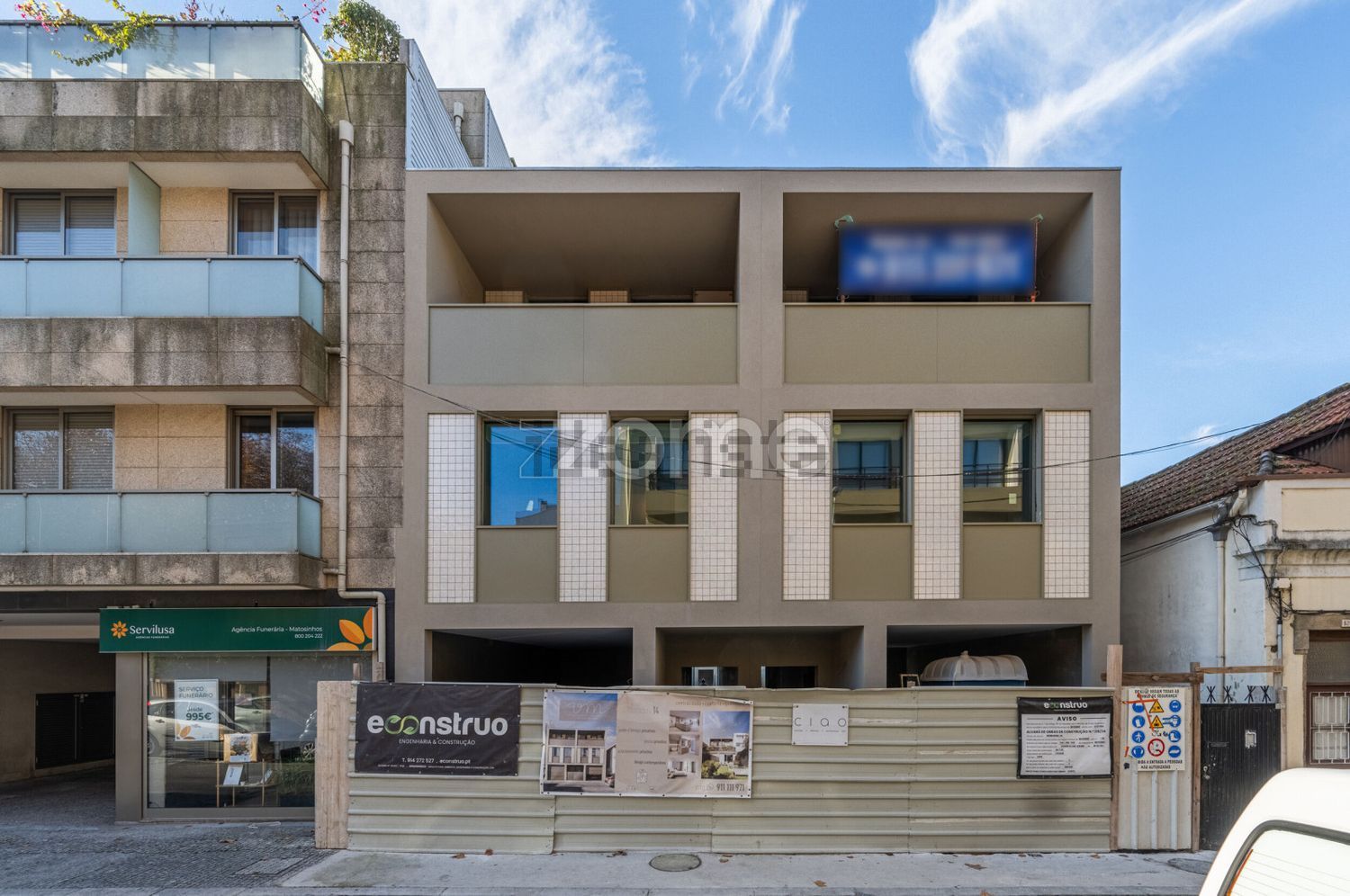 小楼房或独栋别墅出售在Rua Conde Alto Mearim, 829 - 外立面