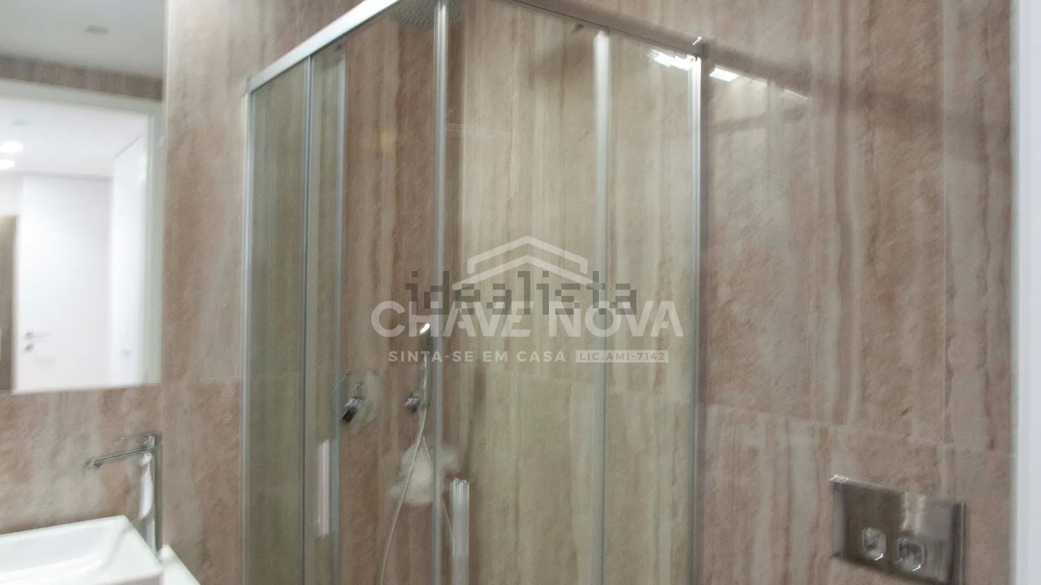 公寓 t3出售在Rua Padre António da Silva Martins s/n - 照片