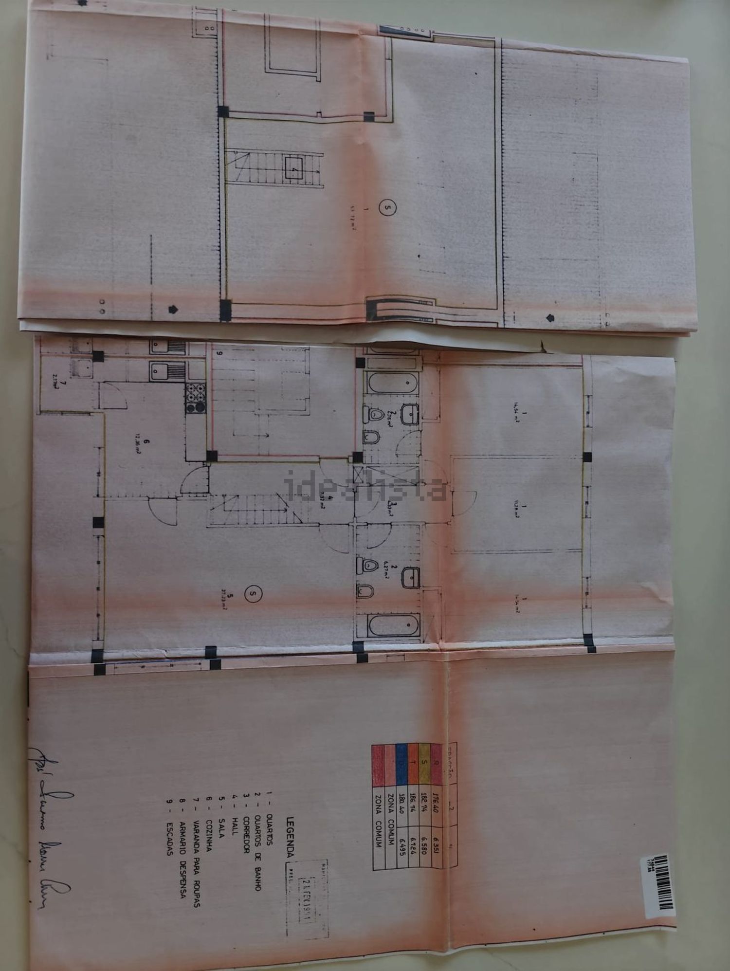 公寓 t4出售在Rua da Lagoa, 1364 - 平面图