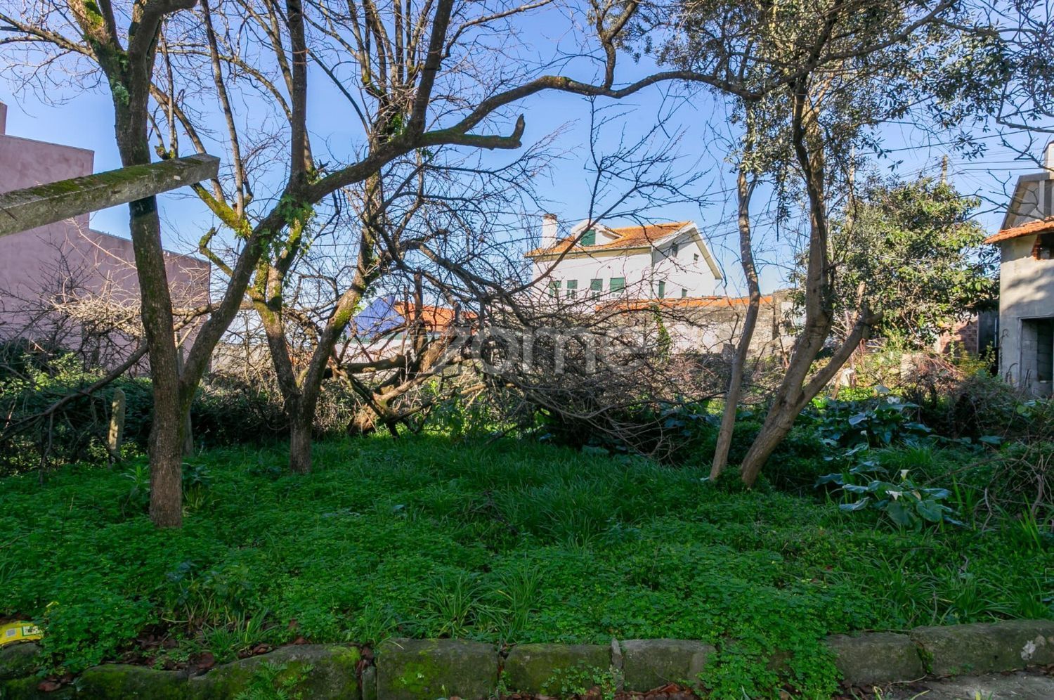 小楼房或独栋别墅出售在Beco da Regedoura, 35 - 详情
