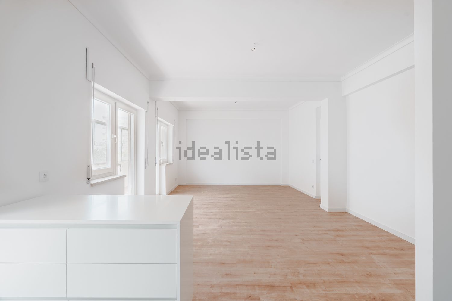 出租公寓 t3在Rua Engenheiro Paulo Barros, 16 b - 客厅