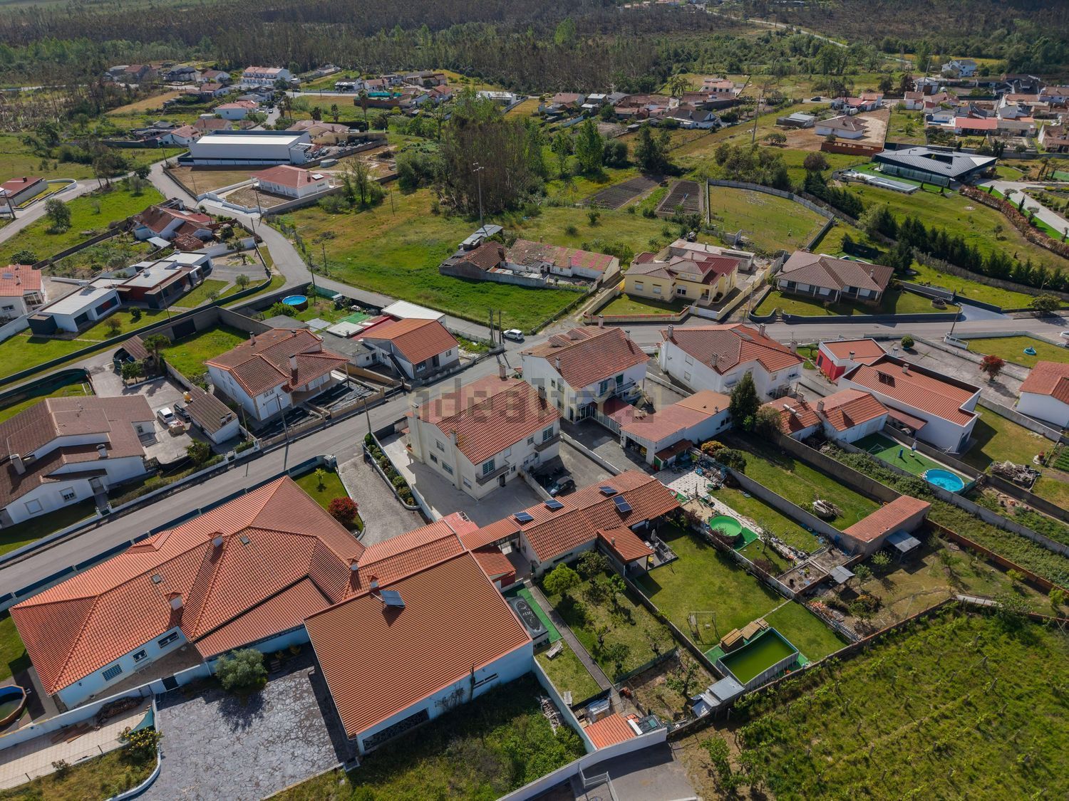小楼房或独栋别墅出售在Rua da Ribeira à Amieira, 8 - 游泳池