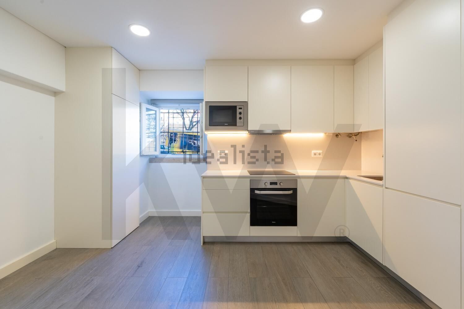 出租公寓 t1在Alameda Dom Afonso Henriques, 39 - 厨房