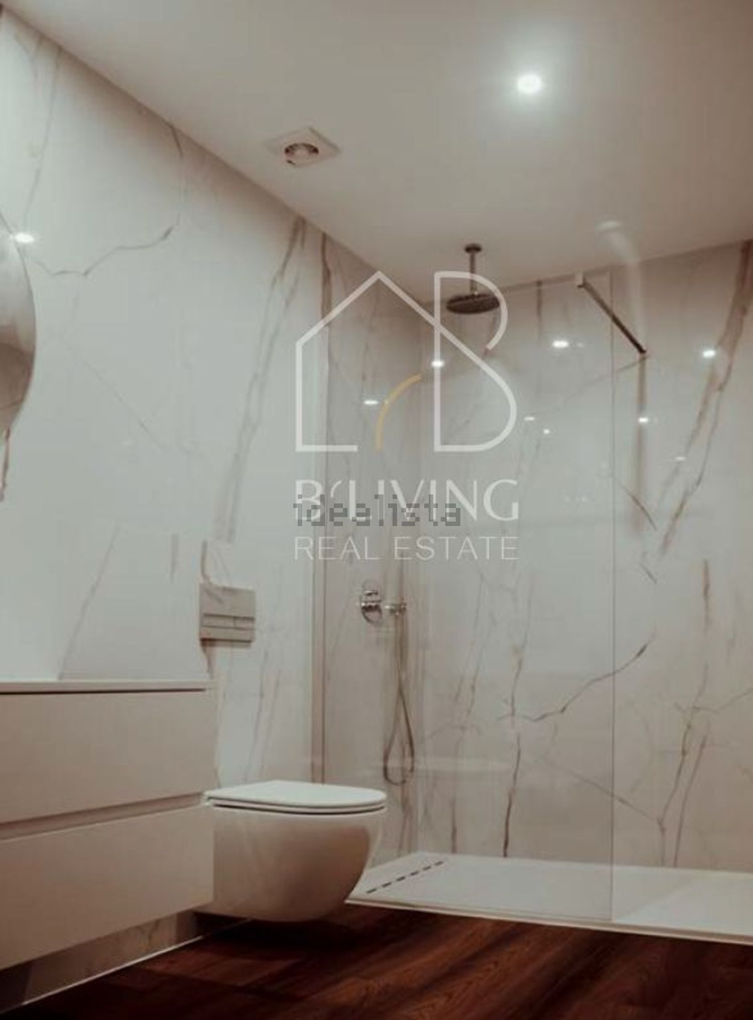 公寓 t3出售在Rua Flávia Estefânia Guimarães, 172 - 卫生间