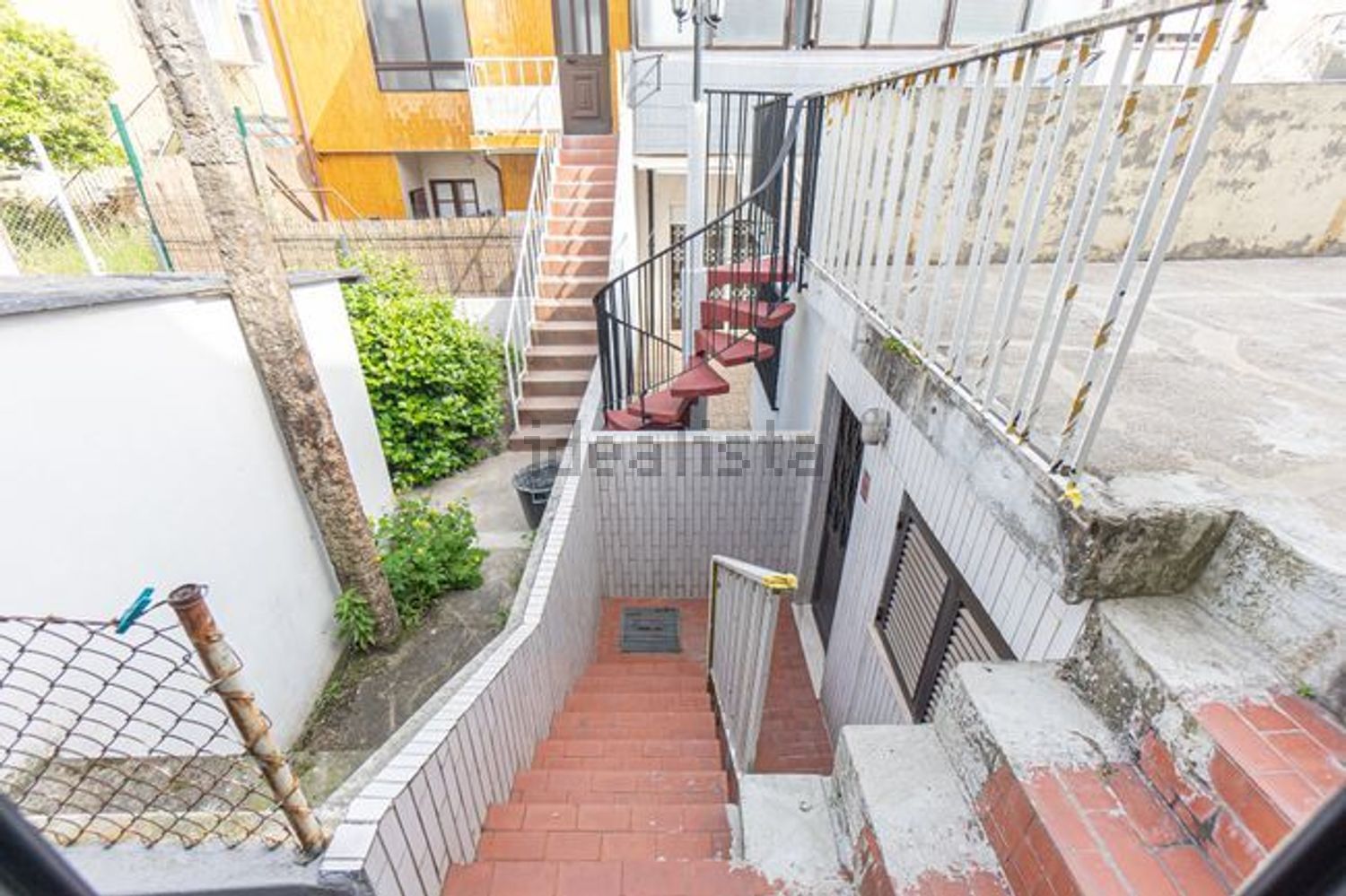 双拼别墅出售在Rua de Santo António de Contumil, 591 - 阳台