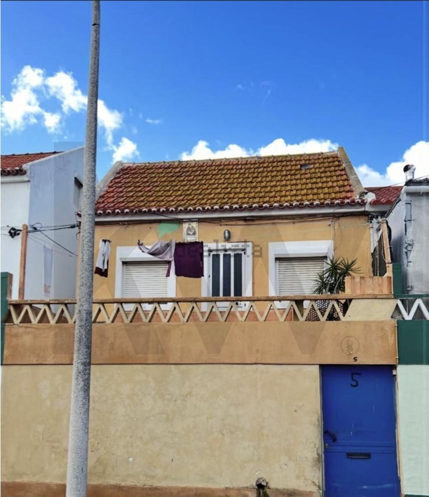 小楼房或别墅出售在 Bairro da Conceição - Bairro Santo Nicolau - 外立面