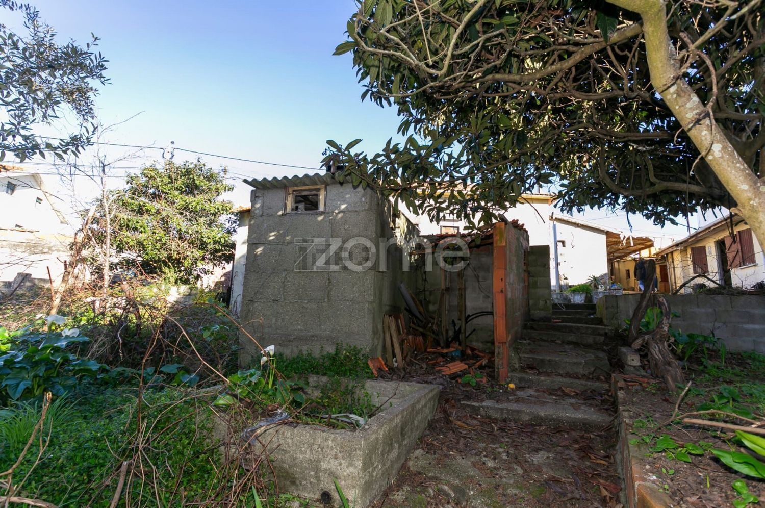 小楼房或独栋别墅出售在Beco da Regedoura, 35 - 详情
