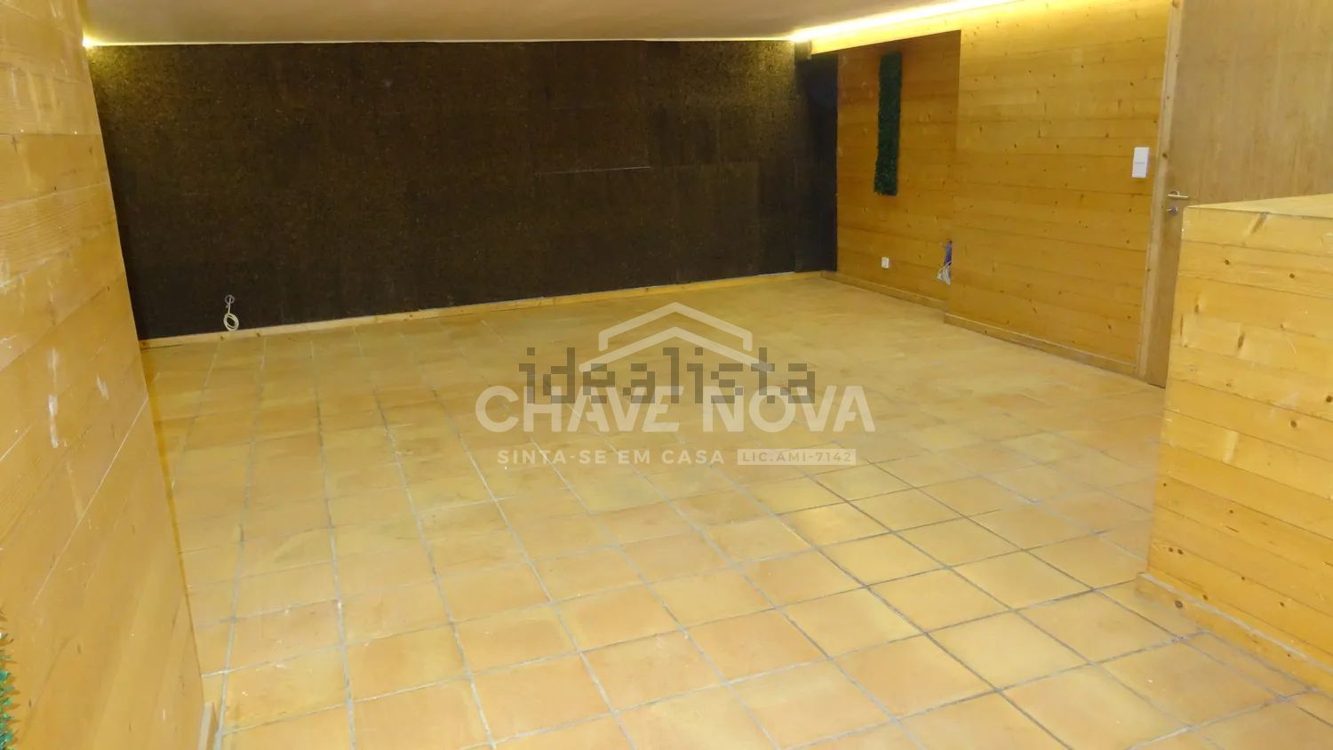 双拼别墅出售在Rua de Fez, 850 - 储藏室