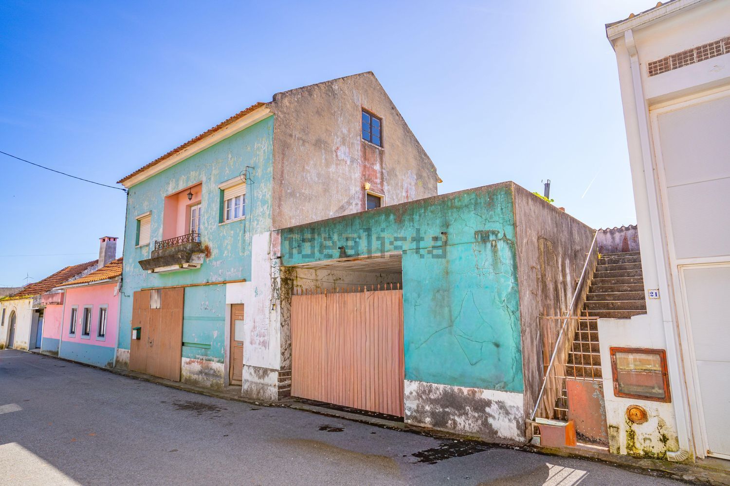 小楼房或独栋别墅出售在Rua do Arneiro, 19 - 外立面