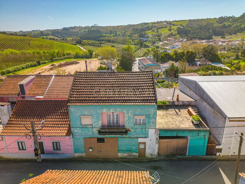 小楼房或独栋别墅出售在Rua do Arneiro, 19