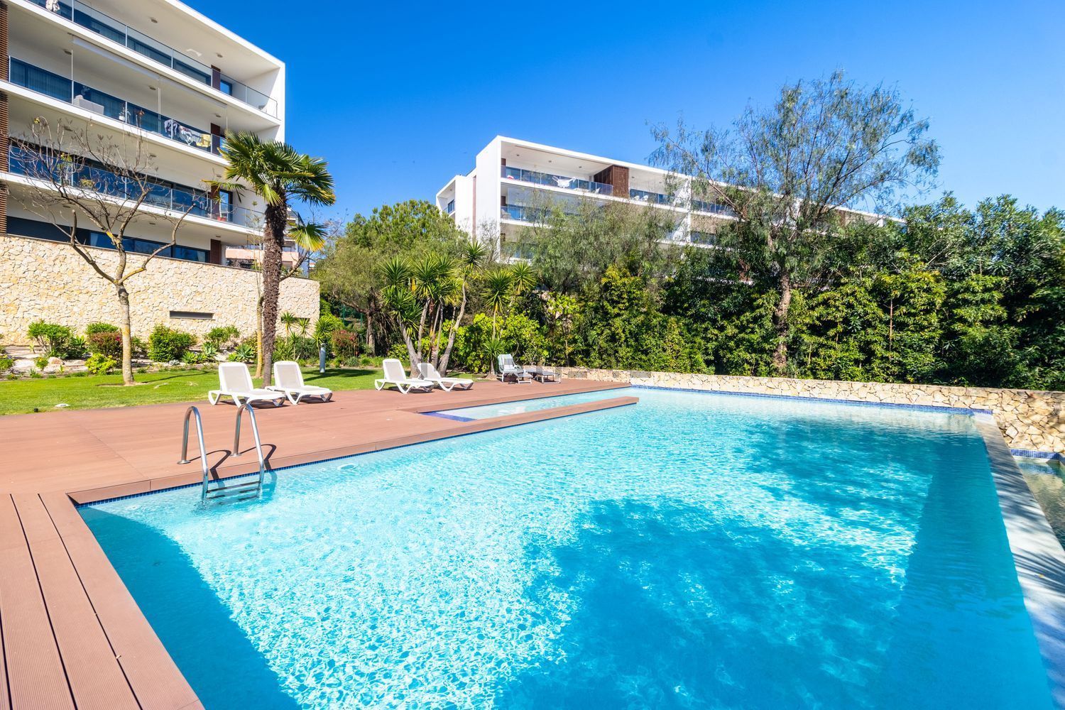 公寓 t2出售在 Quinta do Moleão, Lote 2, Apt 2c (Marina Village) - 游泳池
