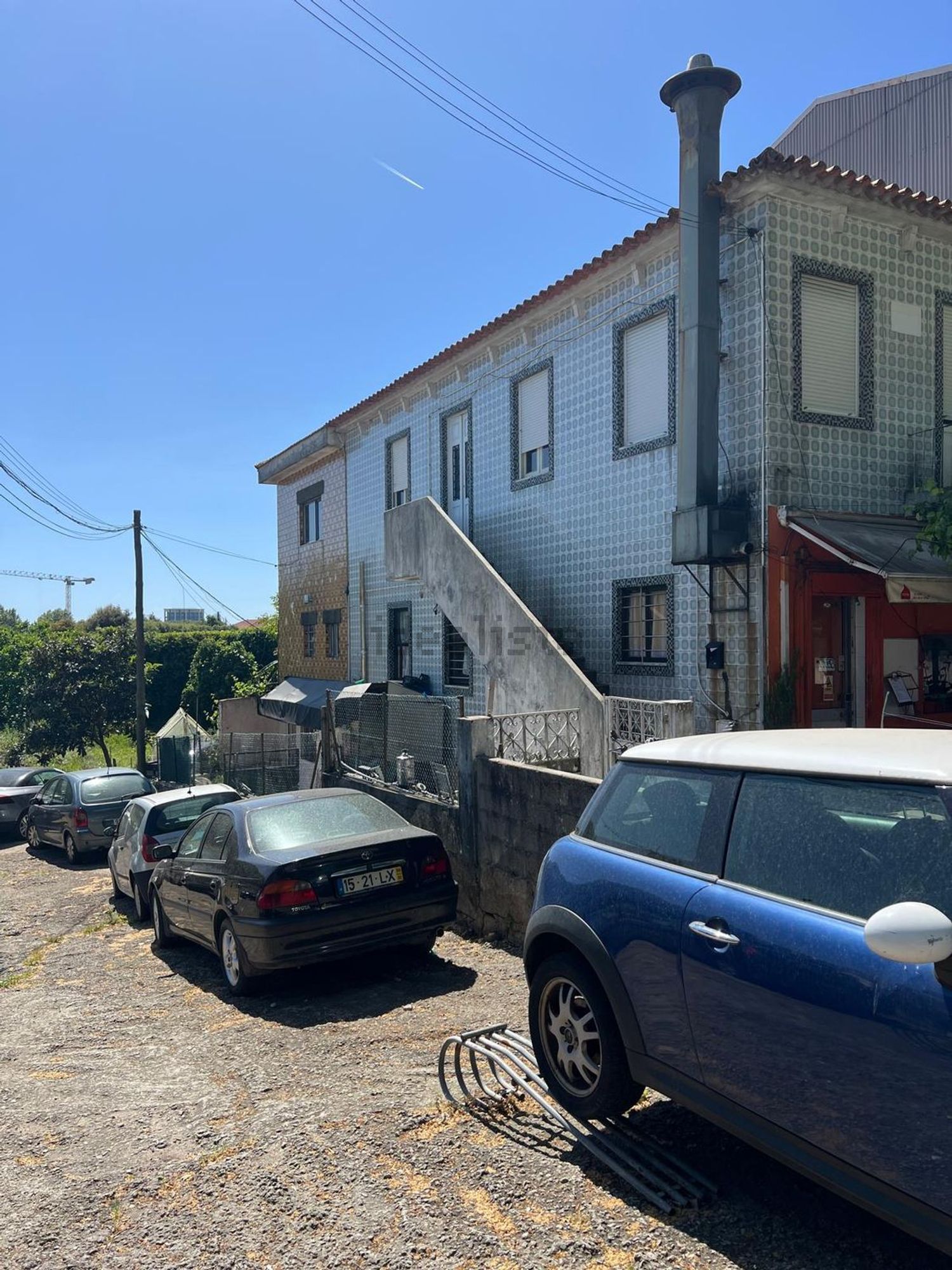 小楼房或独栋别墅出售在Estrada da Circunvalação - 外立面