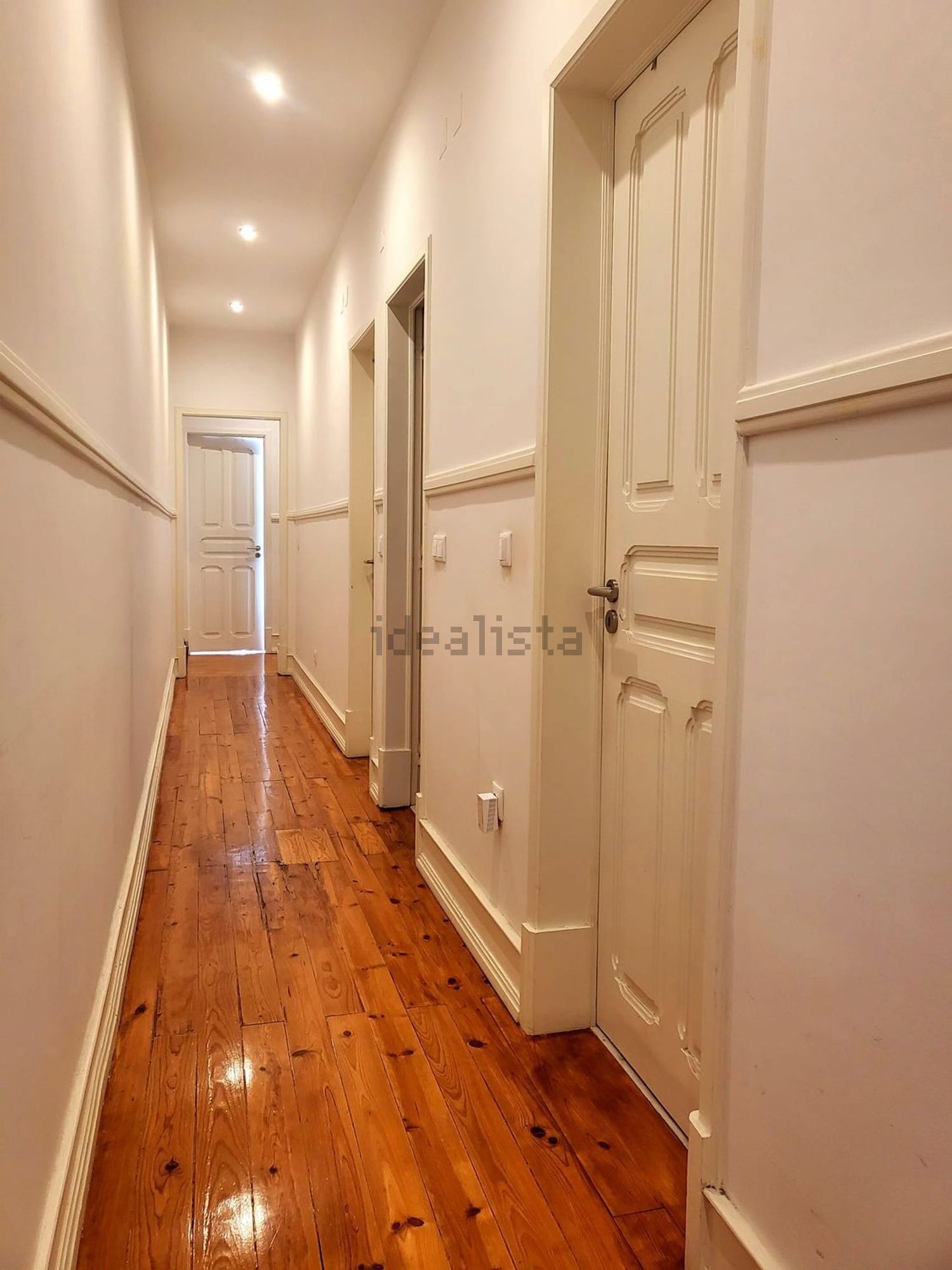 出租房间在Rua Quirino da Fonseca, 25 - 过道