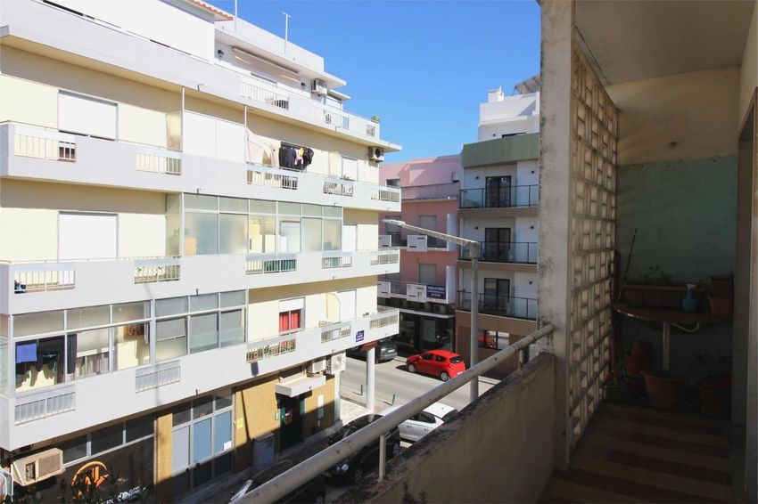 公寓 t1出售在Rua Infante Dom Henrique, 8000