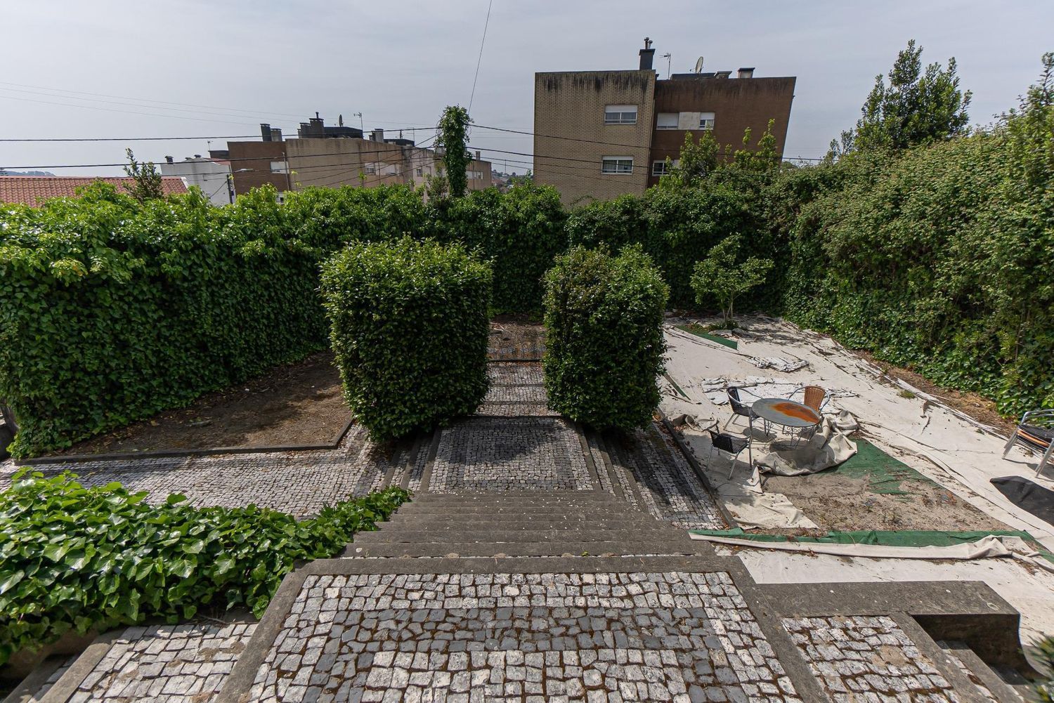 小楼房或独栋别墅出售在Rua de Além do Rio, 156 - 花园