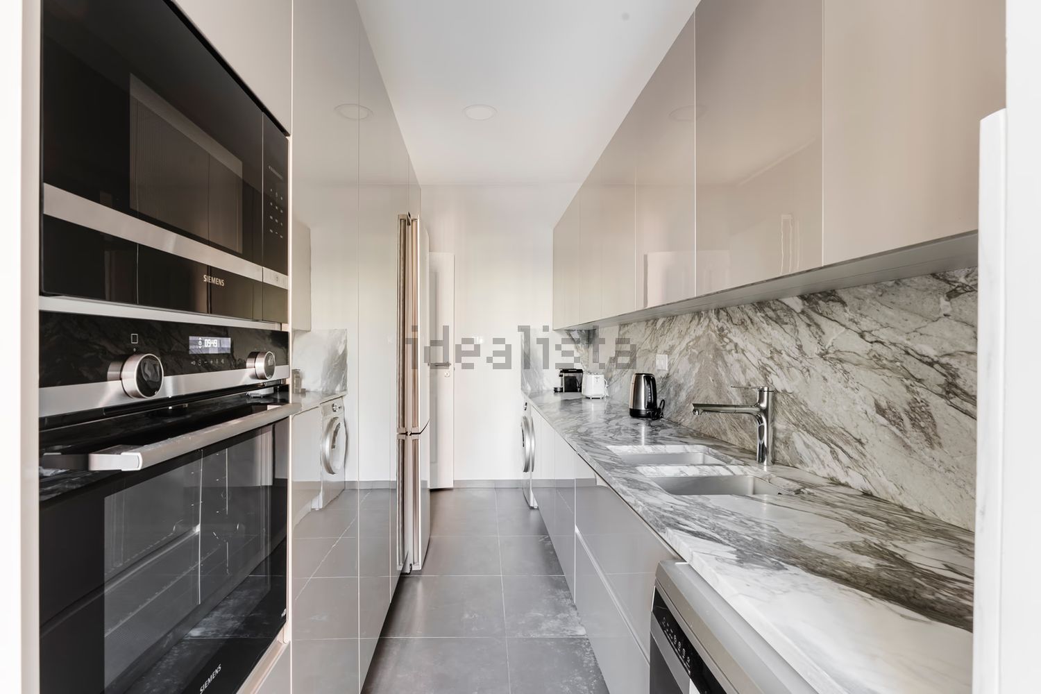 出租公寓 t3在 Bairro Azul - Parque Eduardo VII - 厨房
